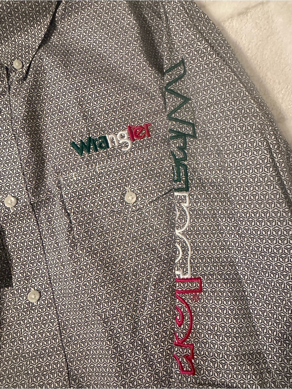 Wrangler Men’s Button-Down Shirt - Gray & White Geometric